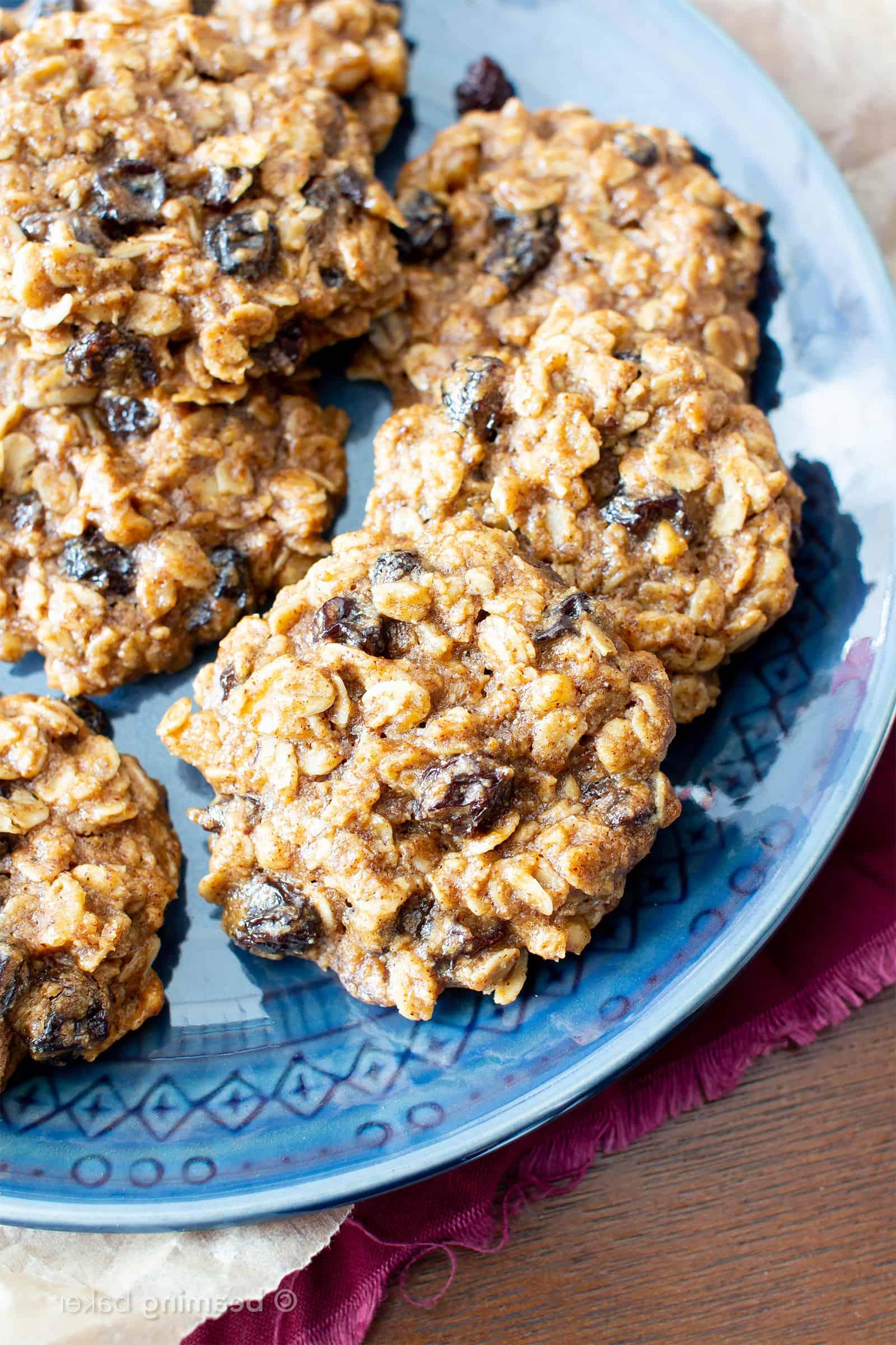 Gesunde Hafer-Rosinen-Kekse: Vegan, glutenfrei, und mit Mandelbutter für eine himmlische Kaubarkeit. Ein Genuss ohne Reue.