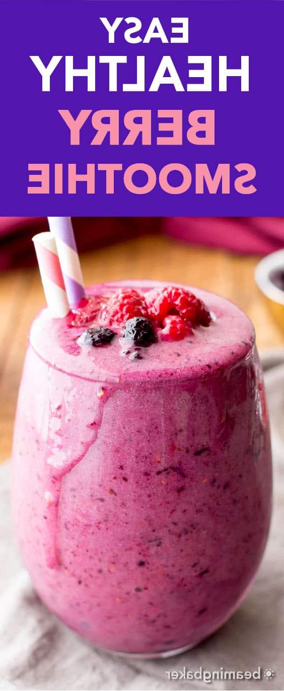 Einfaches Beeren-Smoothie Rezept: Dieser schnelle & einfache Beeren-Smoothie ist in 5 Minuten fertig! Erfrischend, voller Antioxidantien und köstlich. Paleo, Milchfrei, Gesund. #Beeren #Smoothie #Milchfrei #Paleo #Frühstück | Rezept auf BeamingBaker.com