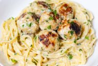 Fettuccine Alfredo with Chicken Meatballs