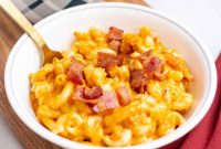 Creamy Instant Pot Pumpkin Mac and Cheese