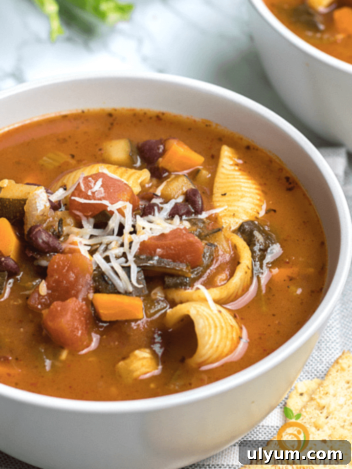 27 Stress-Free Sunday Meals 26 Delicious and hearty Minestrone Soup, a copycat Olive Garden recipe.