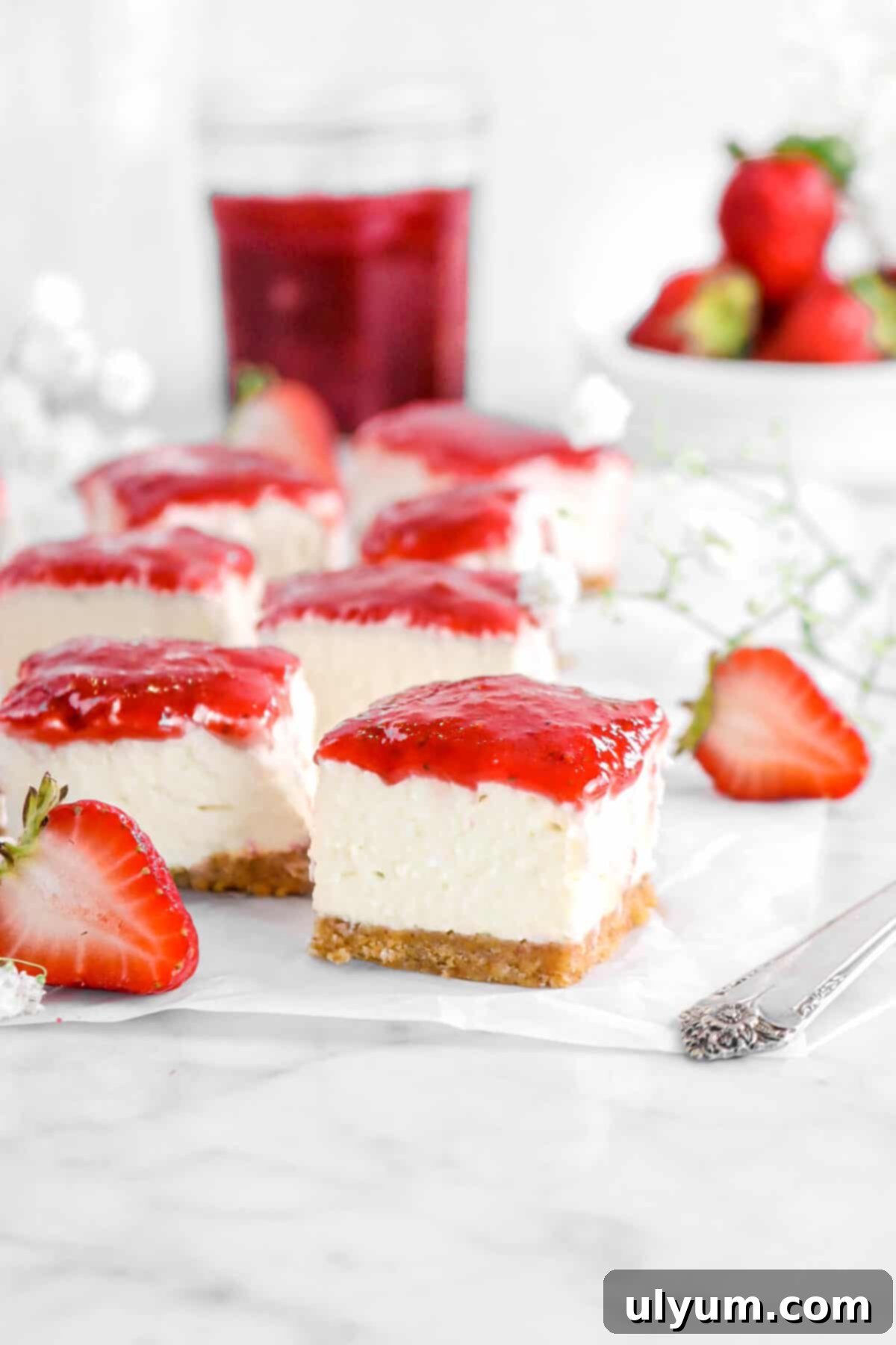 Strawberries and Cream Cheesecake Bars