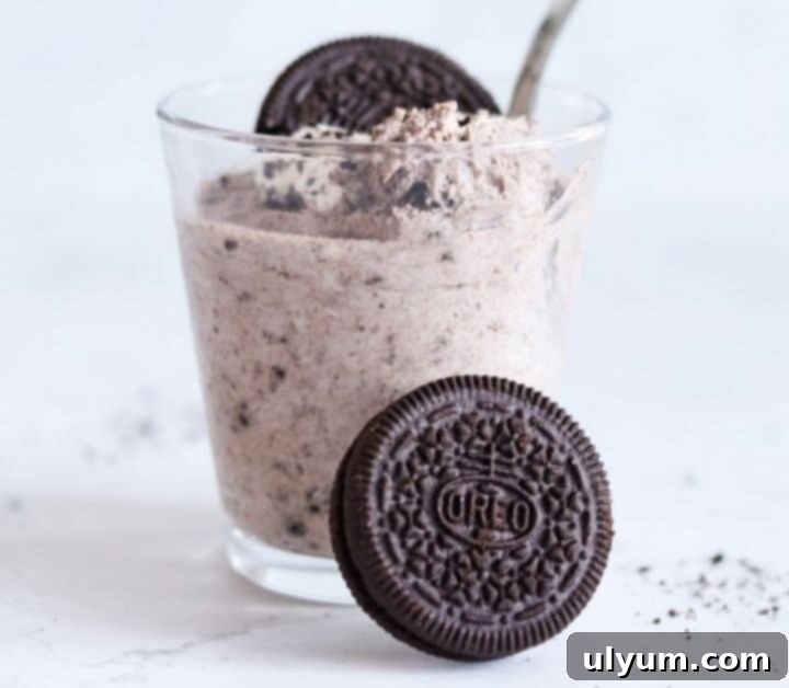 Light and fluffy 3-ingredient Oreo Mousse.