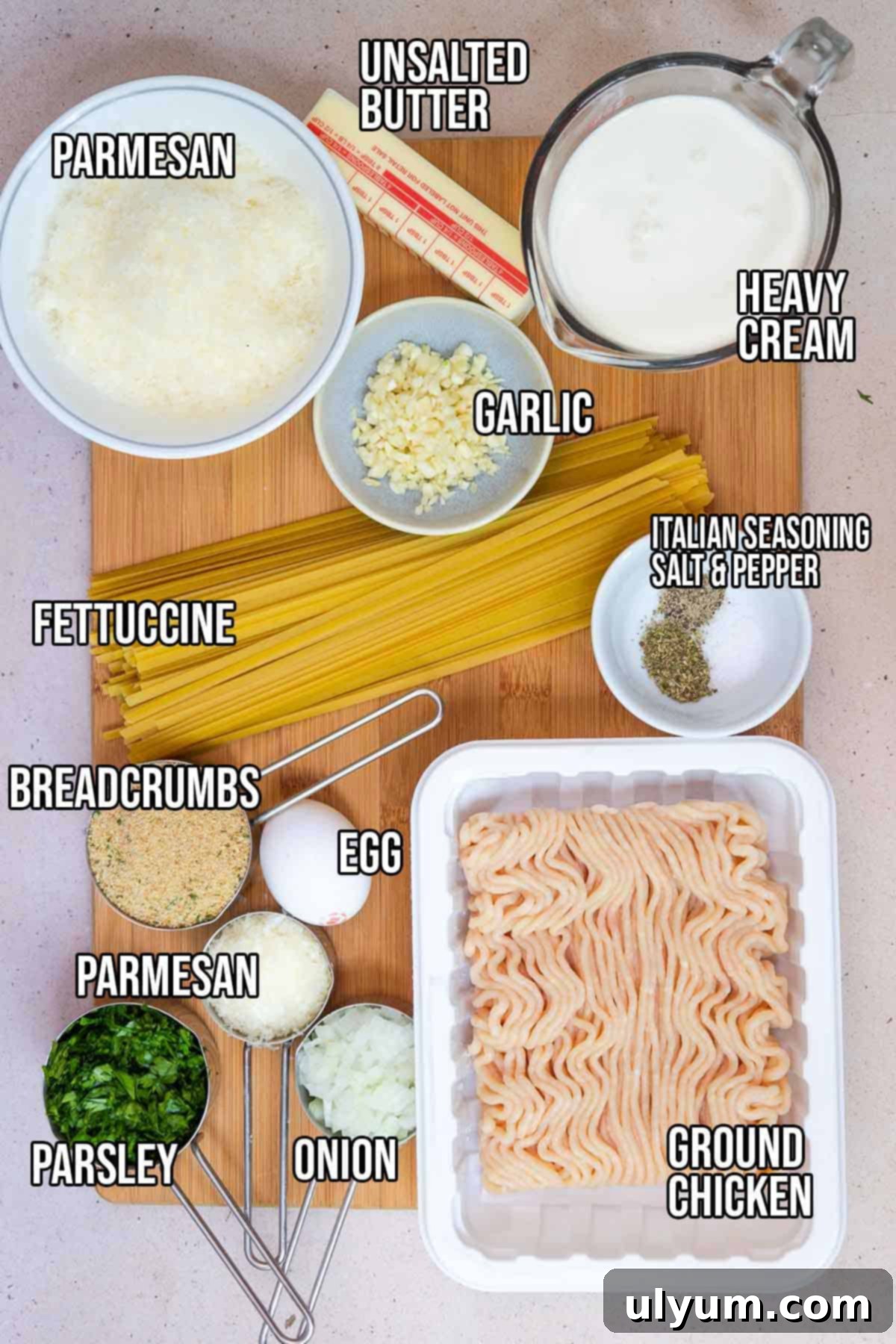 Fettuccine Alfredo with Chicken Meatballs 3 Chicken meatballs and fettuccine Alfredo ingredients.